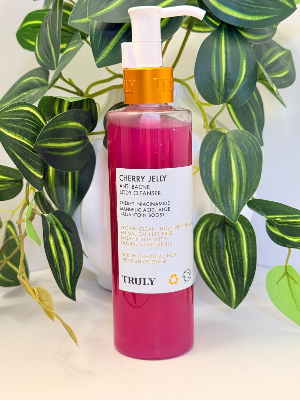 TRULY Cherry Jelly Anti-Bacne Body Cleanser - 8 fl oz - New